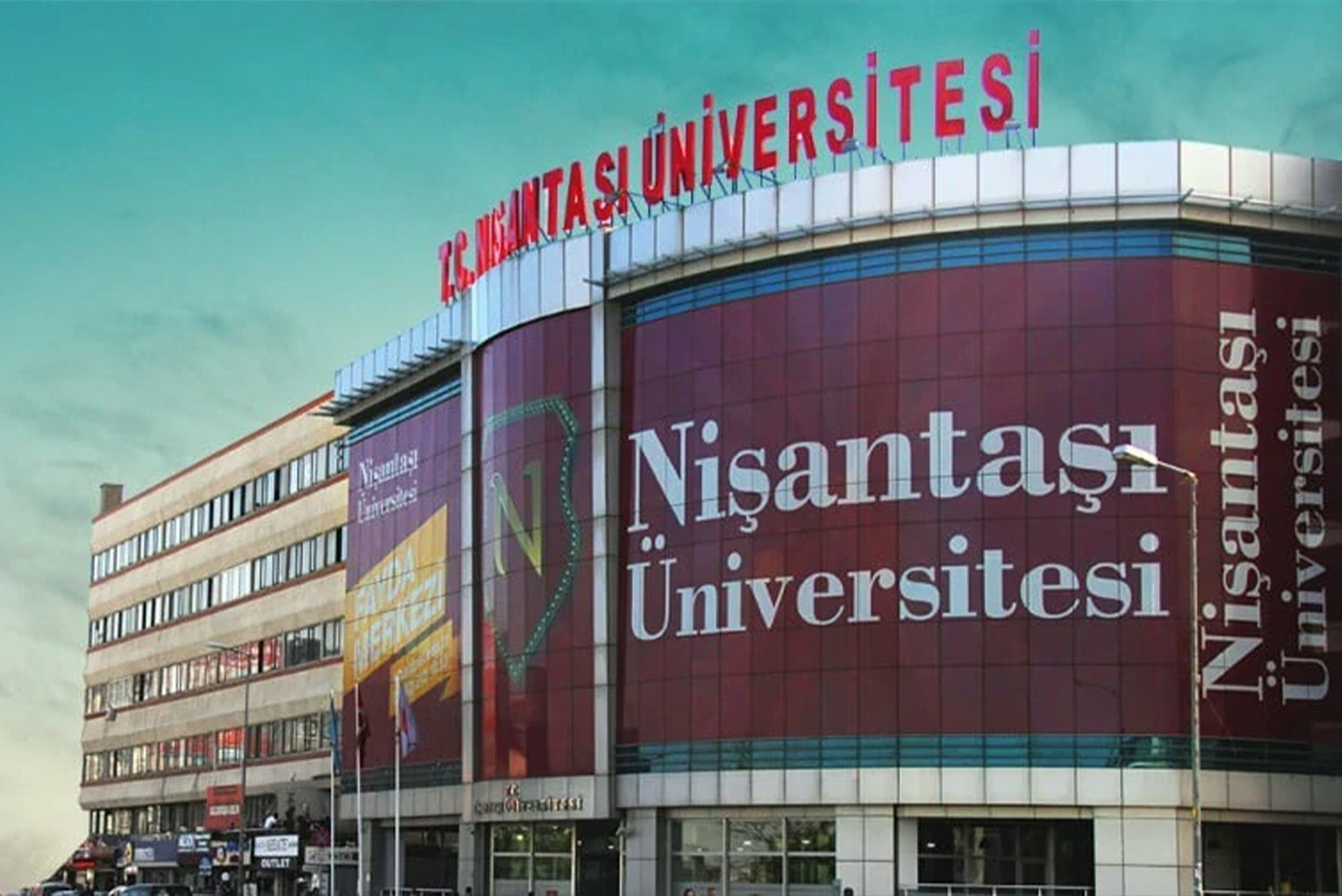 جامعة نيشان تاشي